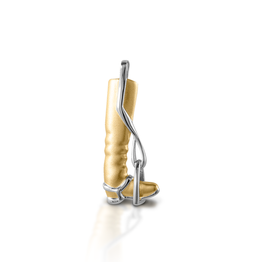 The Kelly Herd Tall Boot & Stirrup Necklace features the classic silhouette of a English tall boot; there is even a tiny spur strap! Made of 14K gold with a satin finish, this necklace would make an ideal gift for any English rider.  Features      Finely detailed English tall boot and stirrup pendant     Satin finish     Available in 14K gold
