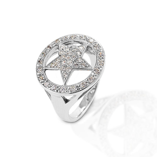 Show the world you're a star! The Kelly Herd Small Star Ring features a pave set diamond star in a circle. Made of your choice of white or yellow gold, this bold ring makes a statement. A great gift idea for the star in your life!  Features      Western star themed ring     Diamonds     Available in white, or yellow 14k gold     Matching earrings, necklace, and bracelet available     18mm wide