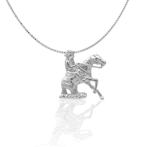     Athletically Styled Reining Horse Design     Measures 20mm high x 20mm wide     16"-18" Adjustable Box Chain     Matching Earrings Available     Sterling Silver   