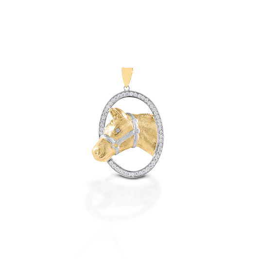 If you are a stock horse aficionado, then the Kelly Herd Oval Halter Horse is for you! This beautifully rendered pendant features a silhouette of a halter horse in an oval frame of diamonds. Available in 14K gold.  Features      Stock horse pendant     Accented with diamonds     Available in 14K gold     35mm x 27mm