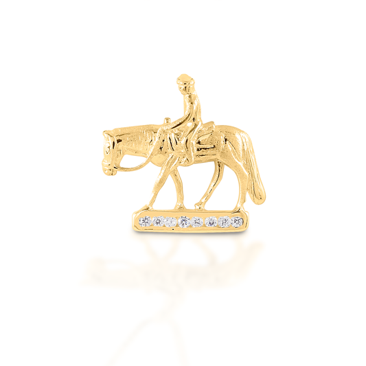 Just for the Western Pleasure rider, Kelly Herd's Pleasure Horse Necklace is beautifully crafted in 14K gold, and enhanced with diamonds.  Features      Western pleasure horse pendant     Enhanced with diamonds     Available in 14K gold     19mm x 21mm
